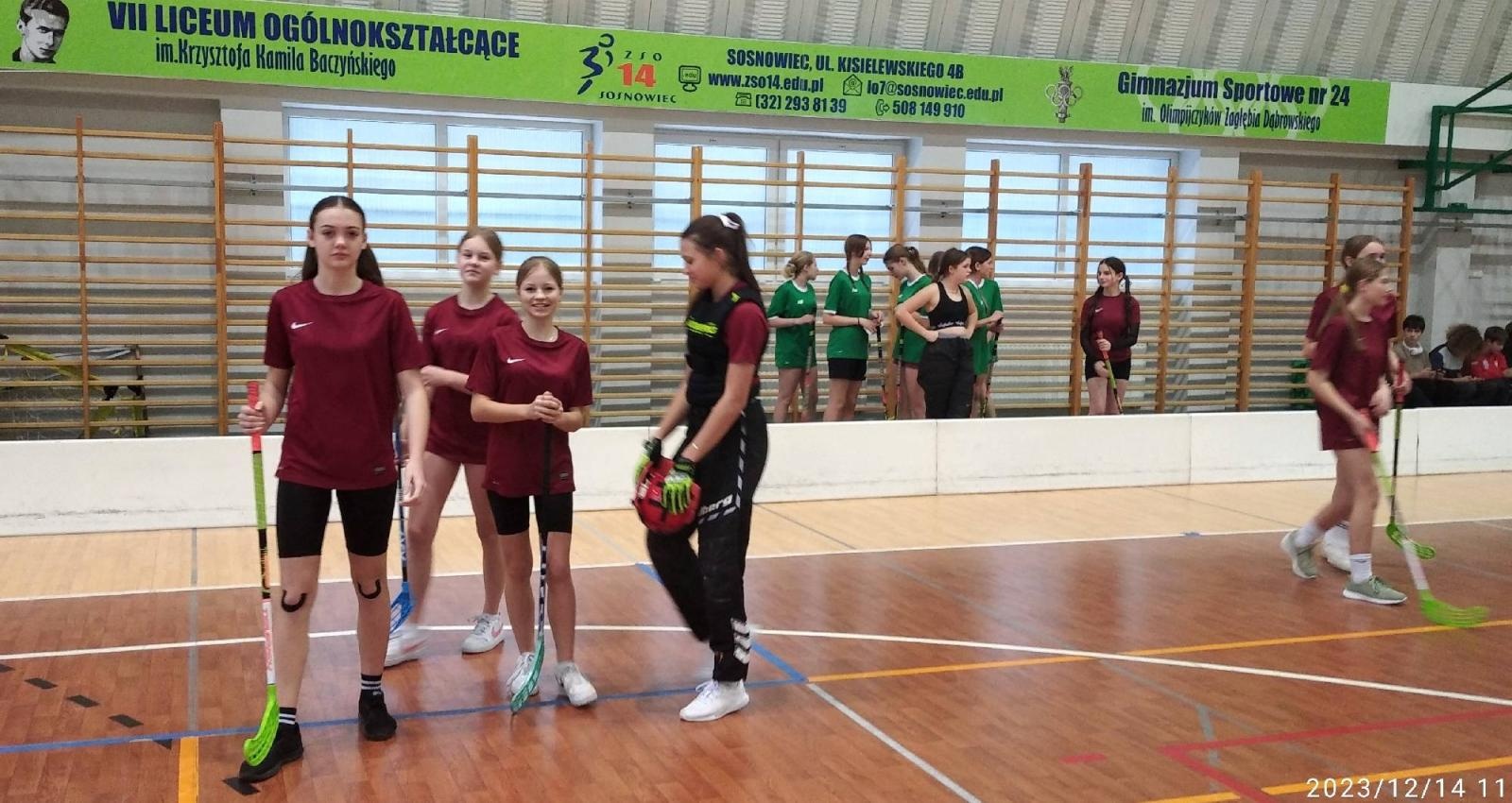 Zdjęcie w galerii na portalu naszraciborz.pl: Unihokej dziewcząt. Uczennice z Tworkowa w finale wojewódzkim wiadomości z regionu