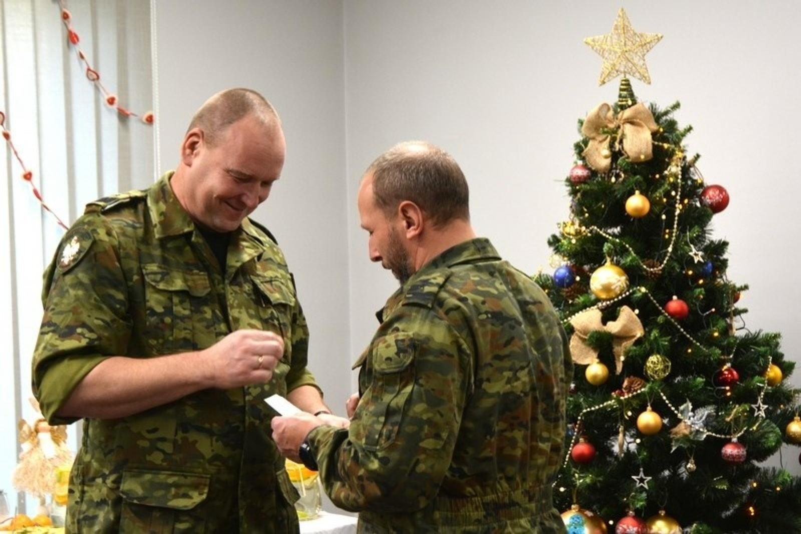 Zdjęcie w galerii na portalu naszraciborz.pl: Świąteczne spotkania opłatkowe u śląskich pograniczników w Raciborzu wiadomości z regionu