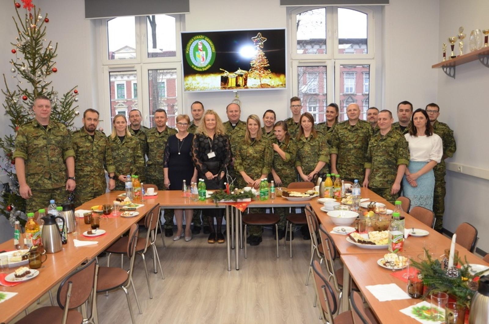 Zdjęcie w galerii na portalu naszraciborz.pl: Świąteczne spotkania opłatkowe u śląskich pograniczników w Raciborzu wiadomości z regionu