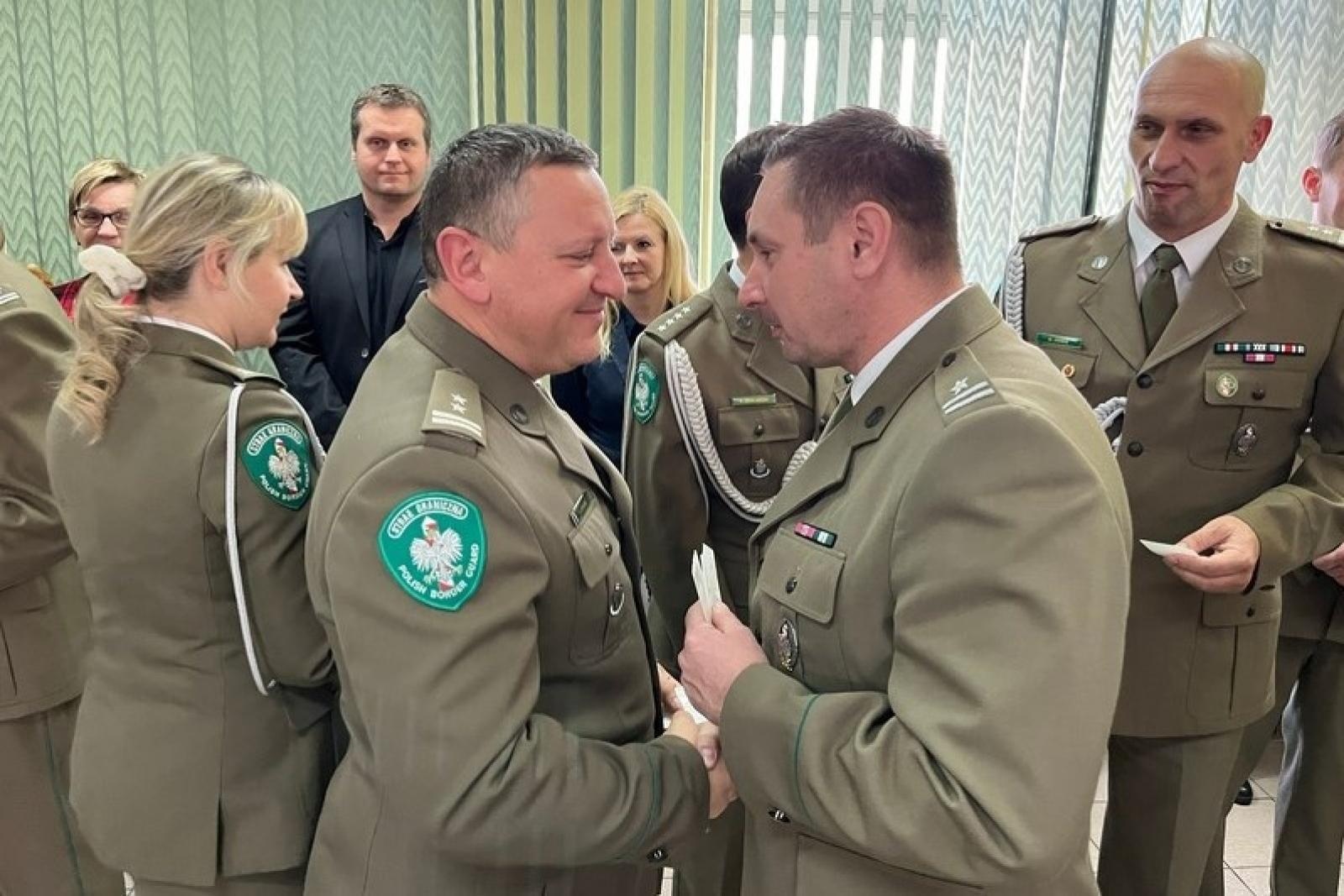 Zdjęcie w galerii na portalu naszraciborz.pl: Świąteczne spotkania opłatkowe u śląskich pograniczników w Raciborzu wiadomości z regionu