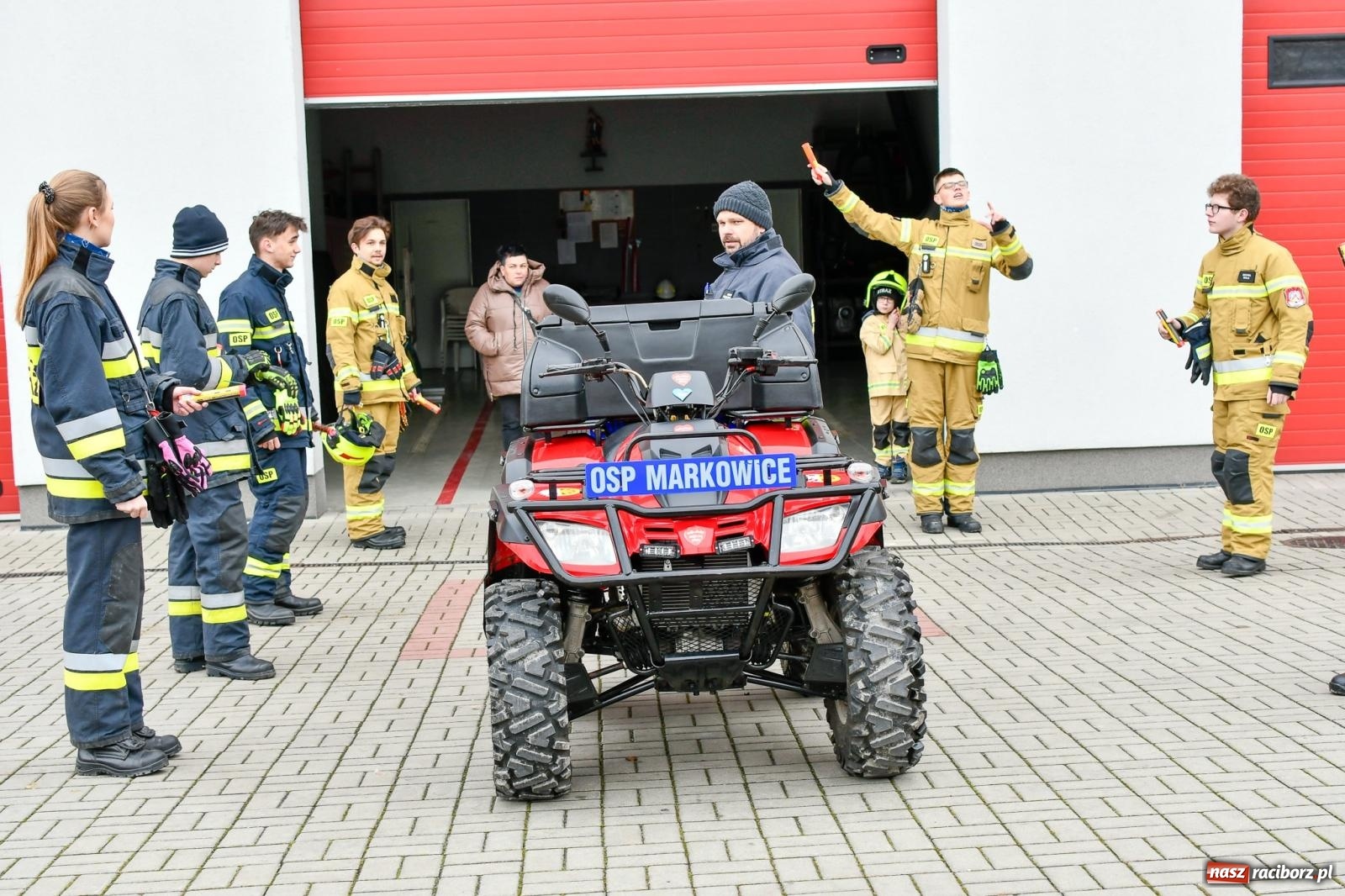 Zdjęcie w galerii na portalu naszraciborz.pl: Strażacy z Markowic powitali nowy sprzęt [FOTO i WIDEO] wiadomości z regionu