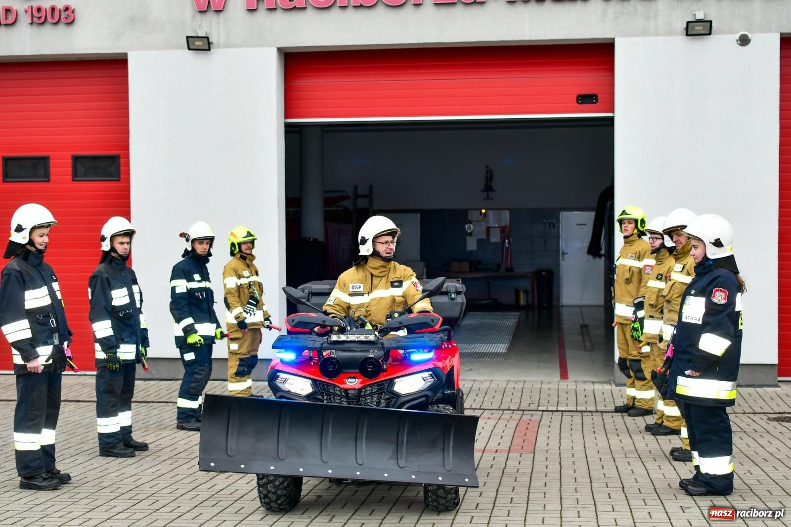 Zdjęcie w galerii na portalu naszraciborz.pl: Strażacy z Markowic powitali nowy sprzęt [FOTO i WIDEO] wiadomości z regionu