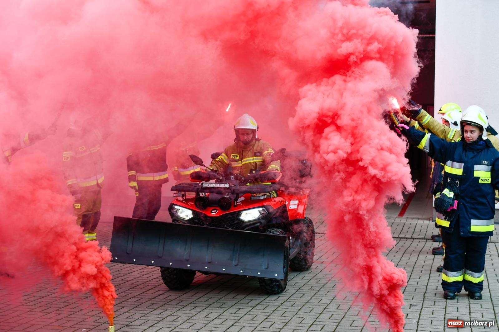 Zdjęcie w galerii na portalu naszraciborz.pl: Strażacy z Markowic powitali nowy sprzęt [FOTO i WIDEO] wiadomości z regionu
