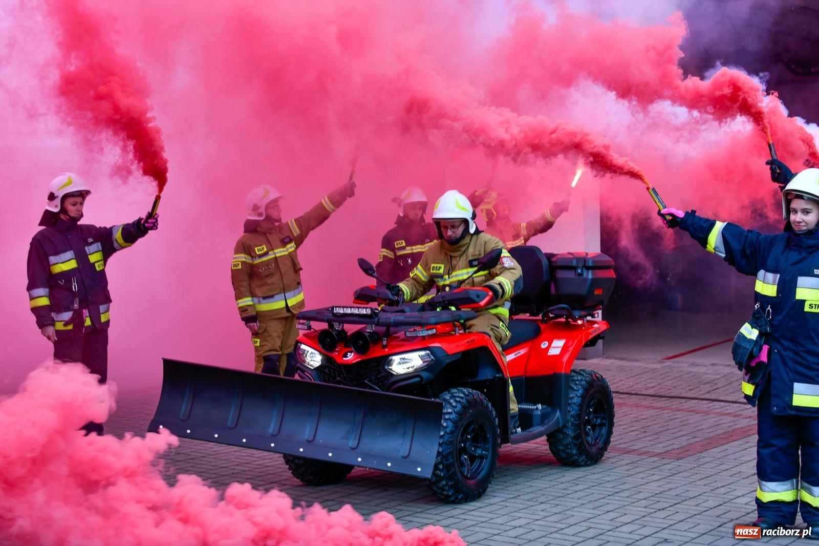 Zdjęcie w galerii na portalu naszraciborz.pl: Strażacy z Markowic powitali nowy sprzęt [FOTO i WIDEO] wiadomości z regionu