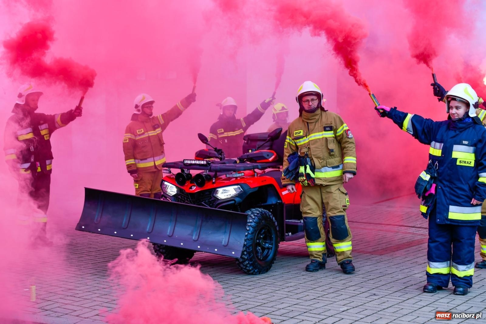 Zdjęcie w galerii na portalu naszraciborz.pl: Strażacy z Markowic powitali nowy sprzęt [FOTO i WIDEO] wiadomości z regionu