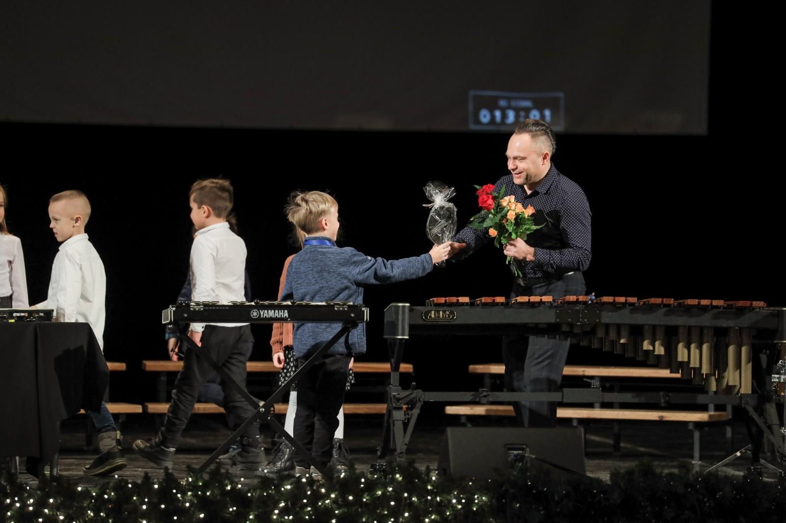 Zdjęcie w galerii na portalu naszraciborz.pl: Świąteczne zakończenie tegorocznych koncertów umuzykalniających w Raciborskim Centrum Kultury wiadomości z regionu