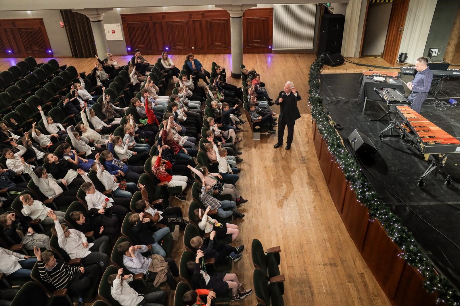 Zdjęcie w galerii na portalu naszraciborz.pl: Świąteczne zakończenie tegorocznych koncertów umuzykalniających w Raciborskim Centrum Kultury wiadomości z regionu