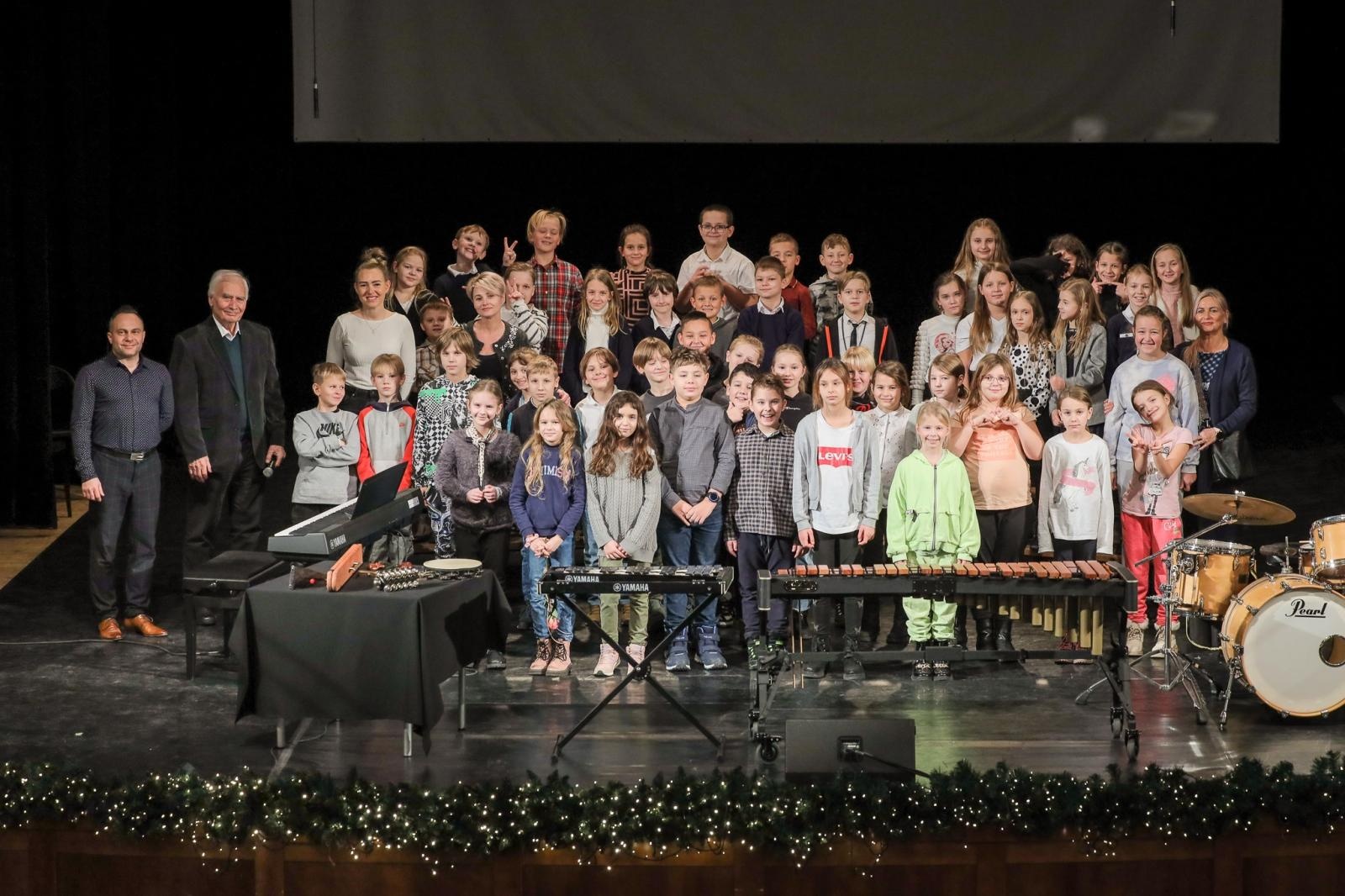 Zdjęcie w galerii na portalu naszraciborz.pl: Świąteczne zakończenie tegorocznych koncertów umuzykalniających w Raciborskim Centrum Kultury wiadomości z regionu