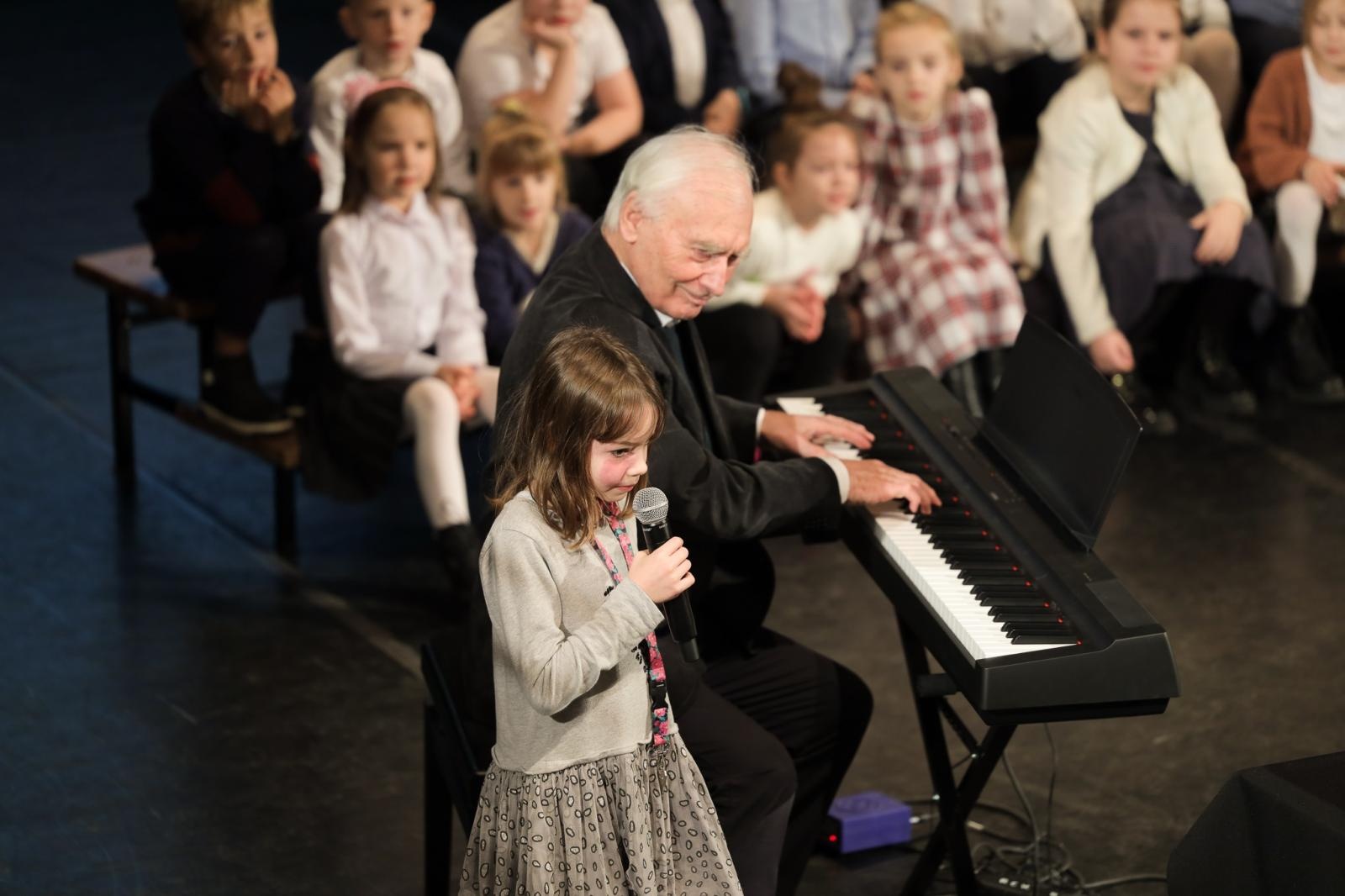 Zdjęcie w galerii na portalu naszraciborz.pl: Świąteczne zakończenie tegorocznych koncertów umuzykalniających w Raciborskim Centrum Kultury wiadomości z regionu