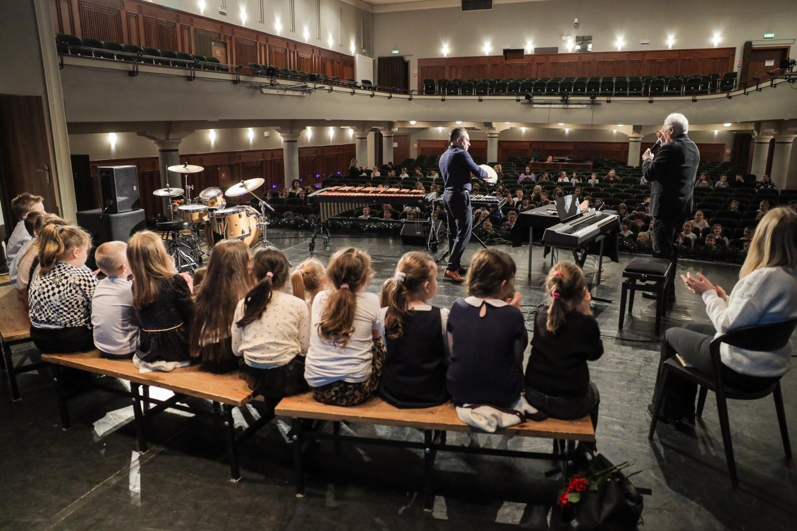 Zdjęcie w galerii na portalu naszraciborz.pl: Świąteczne zakończenie tegorocznych koncertów umuzykalniających w Raciborskim Centrum Kultury wiadomości z regionu