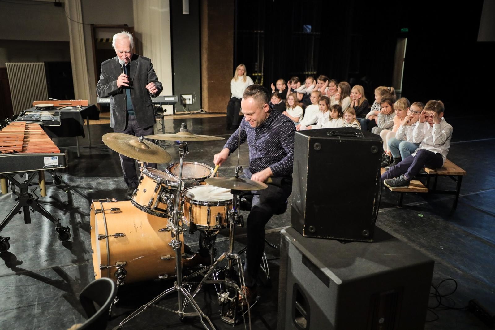 Zdjęcie w galerii na portalu naszraciborz.pl: Świąteczne zakończenie tegorocznych koncertów umuzykalniających w Raciborskim Centrum Kultury wiadomości z regionu