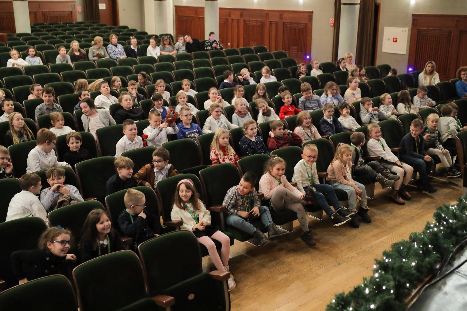 Zdjęcie w galerii na portalu naszraciborz.pl: Świąteczne zakończenie tegorocznych koncertów umuzykalniających w Raciborskim Centrum Kultury wiadomości z regionu
