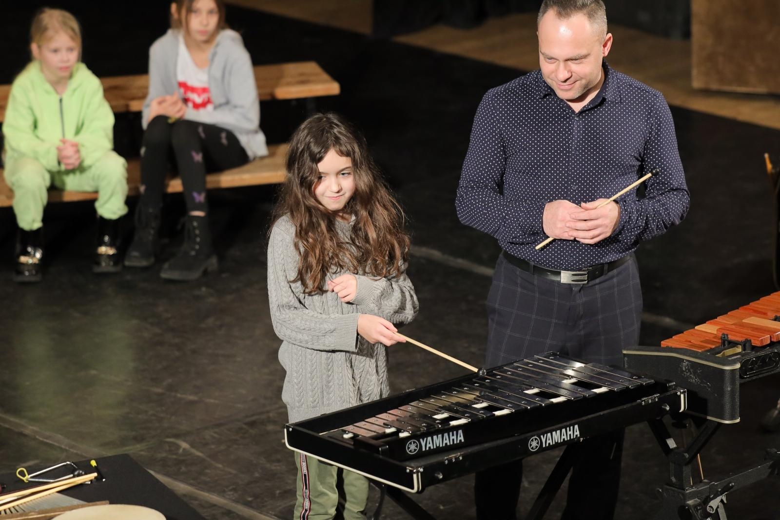 Zdjęcie w galerii na portalu naszraciborz.pl: Świąteczne zakończenie tegorocznych koncertów umuzykalniających w Raciborskim Centrum Kultury wiadomości z regionu