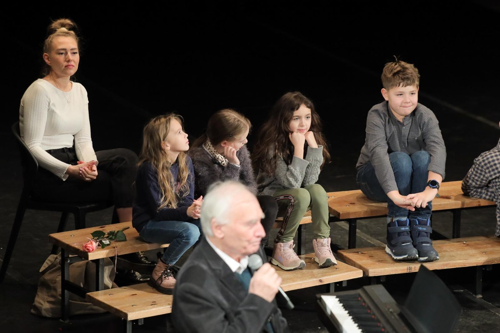 Zdjęcie w galerii na portalu naszraciborz.pl: Świąteczne zakończenie tegorocznych koncertów umuzykalniających w Raciborskim Centrum Kultury wiadomości z regionu