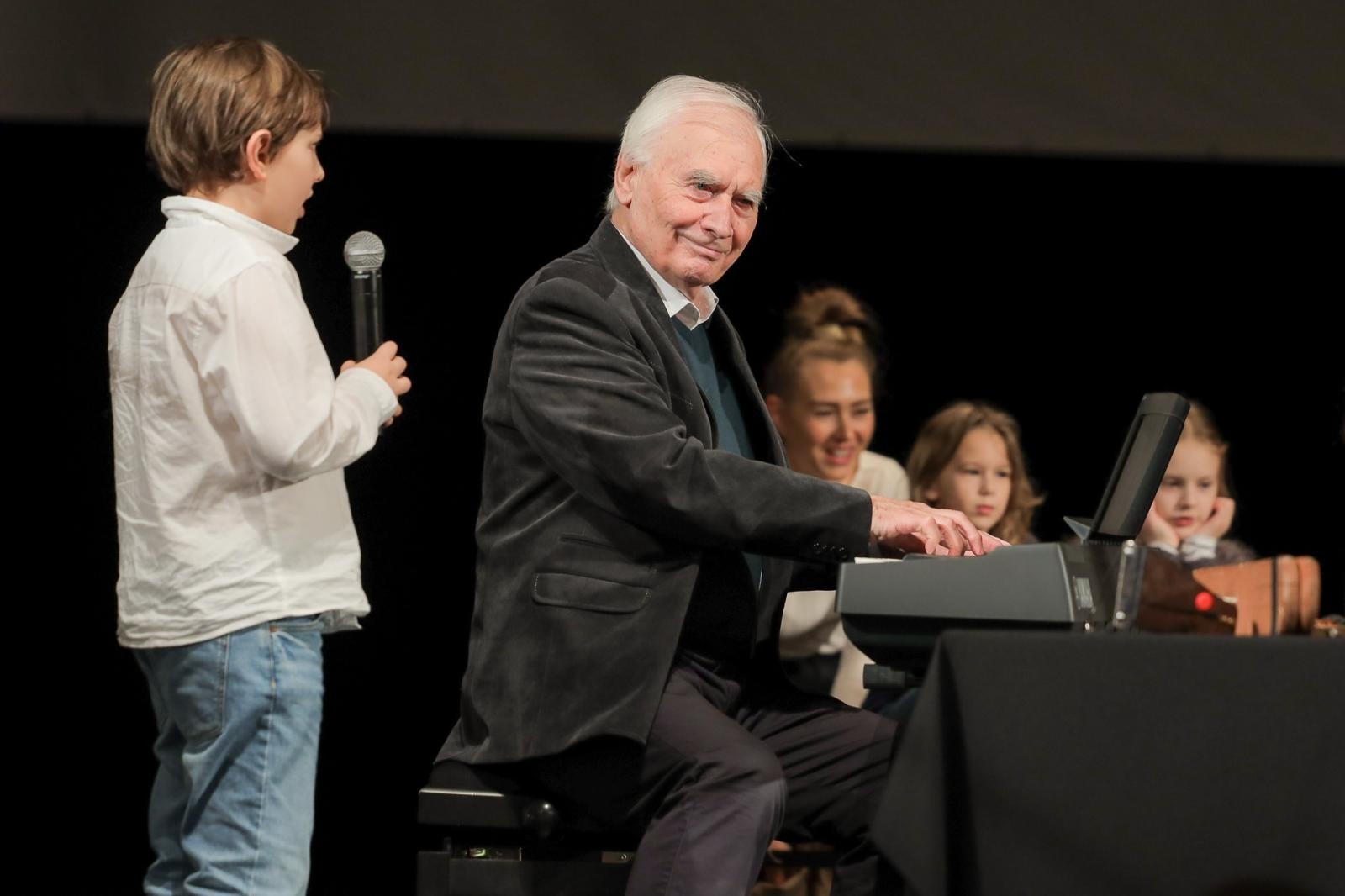 Zdjęcie w galerii na portalu naszraciborz.pl: Świąteczne zakończenie tegorocznych koncertów umuzykalniających w Raciborskim Centrum Kultury wiadomości z regionu