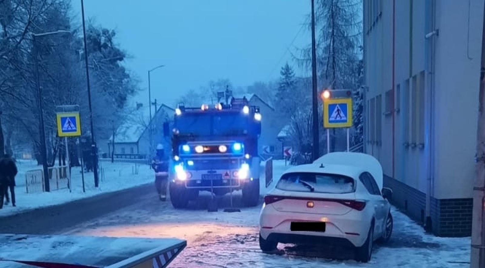 Zdjęcie w galerii na portalu naszraciborz.pl: Raciborska policja ku przestrodze. Zderzenie w Rudach i złe prognozy wiadomości z regionu