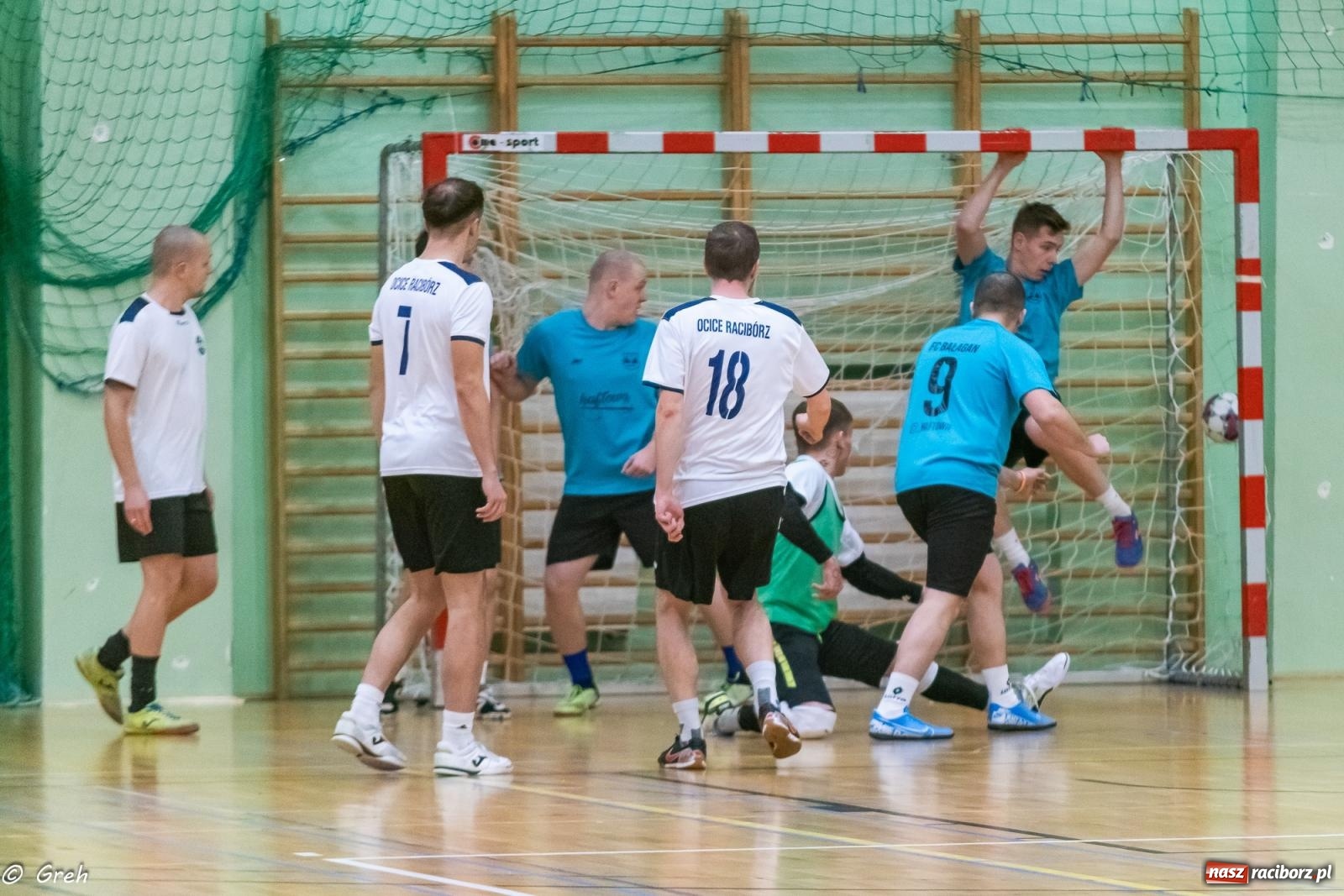 Zdjęcie w galerii na portalu naszraciborz.pl: Przedświąteczne emocje w HLPN [FOTO i WYNIKI] wiadomości z regionu