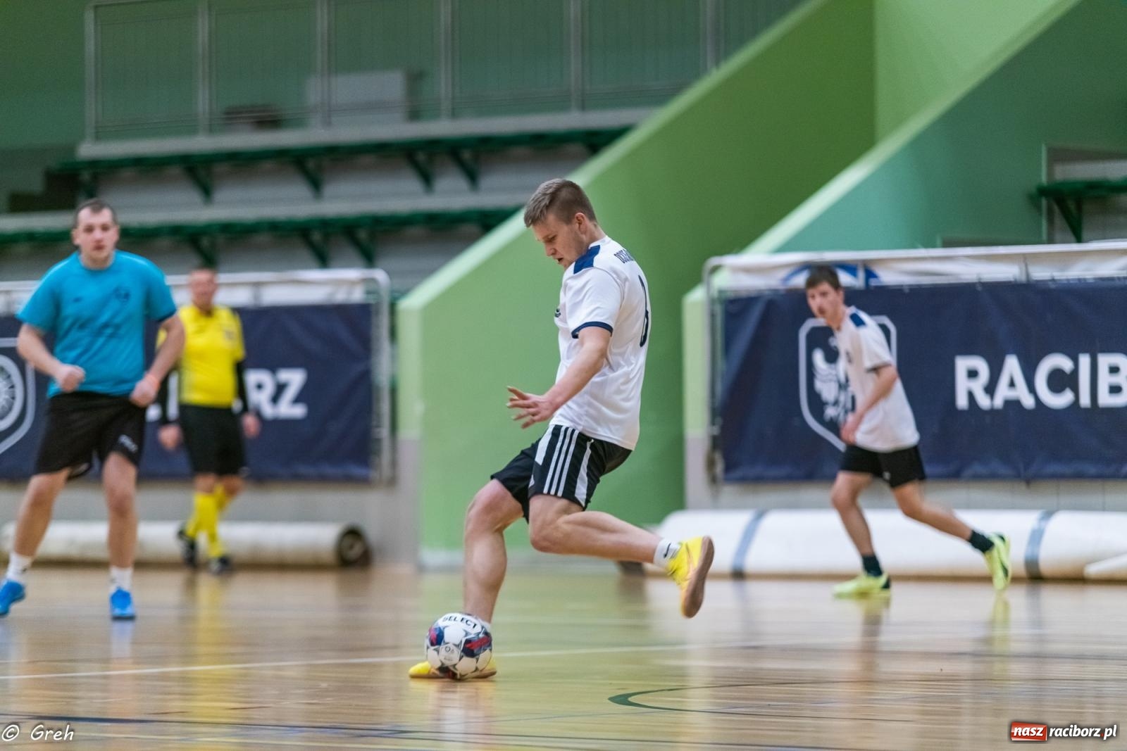 Zdjęcie w galerii na portalu naszraciborz.pl: Przedświąteczne emocje w HLPN [FOTO i WYNIKI] wiadomości z regionu