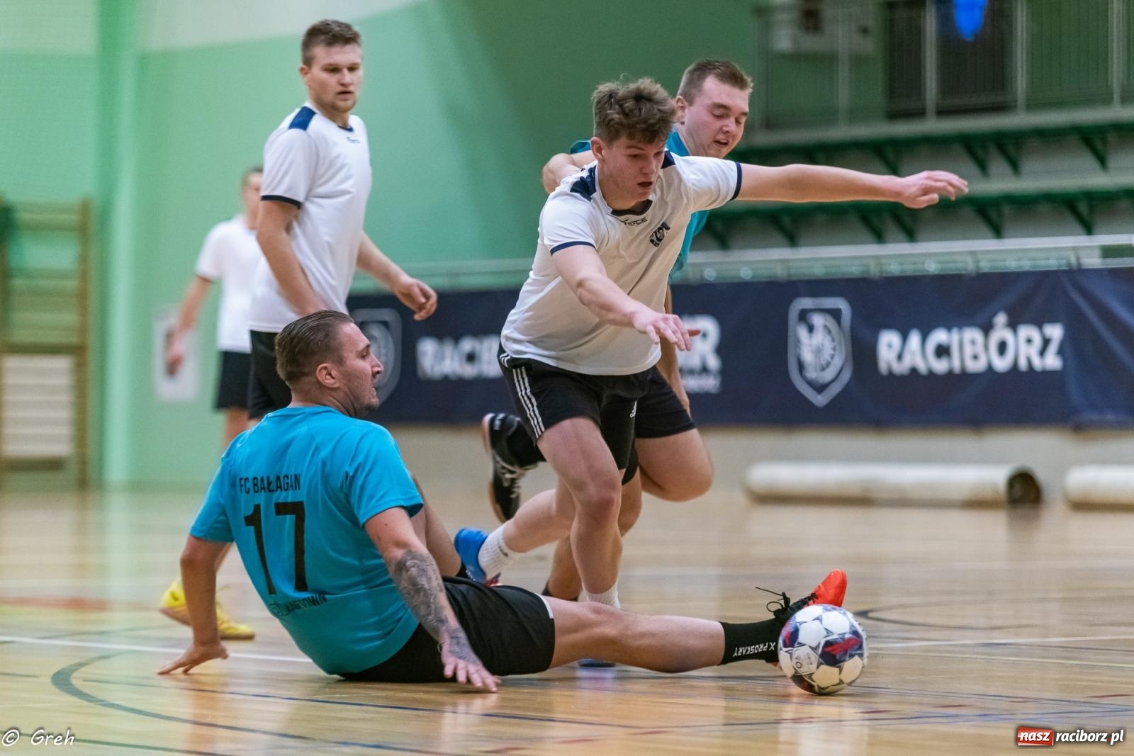 Zdjęcie w galerii na portalu naszraciborz.pl: Przedświąteczne emocje w HLPN [FOTO i WYNIKI] wiadomości z regionu