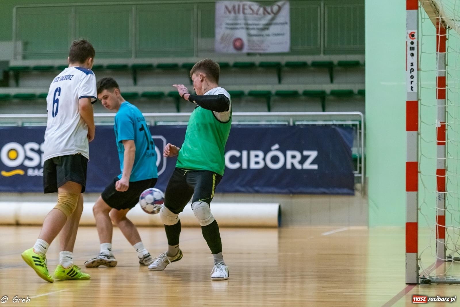 Zdjęcie w galerii na portalu naszraciborz.pl: Przedświąteczne emocje w HLPN [FOTO i WYNIKI] wiadomości z regionu
