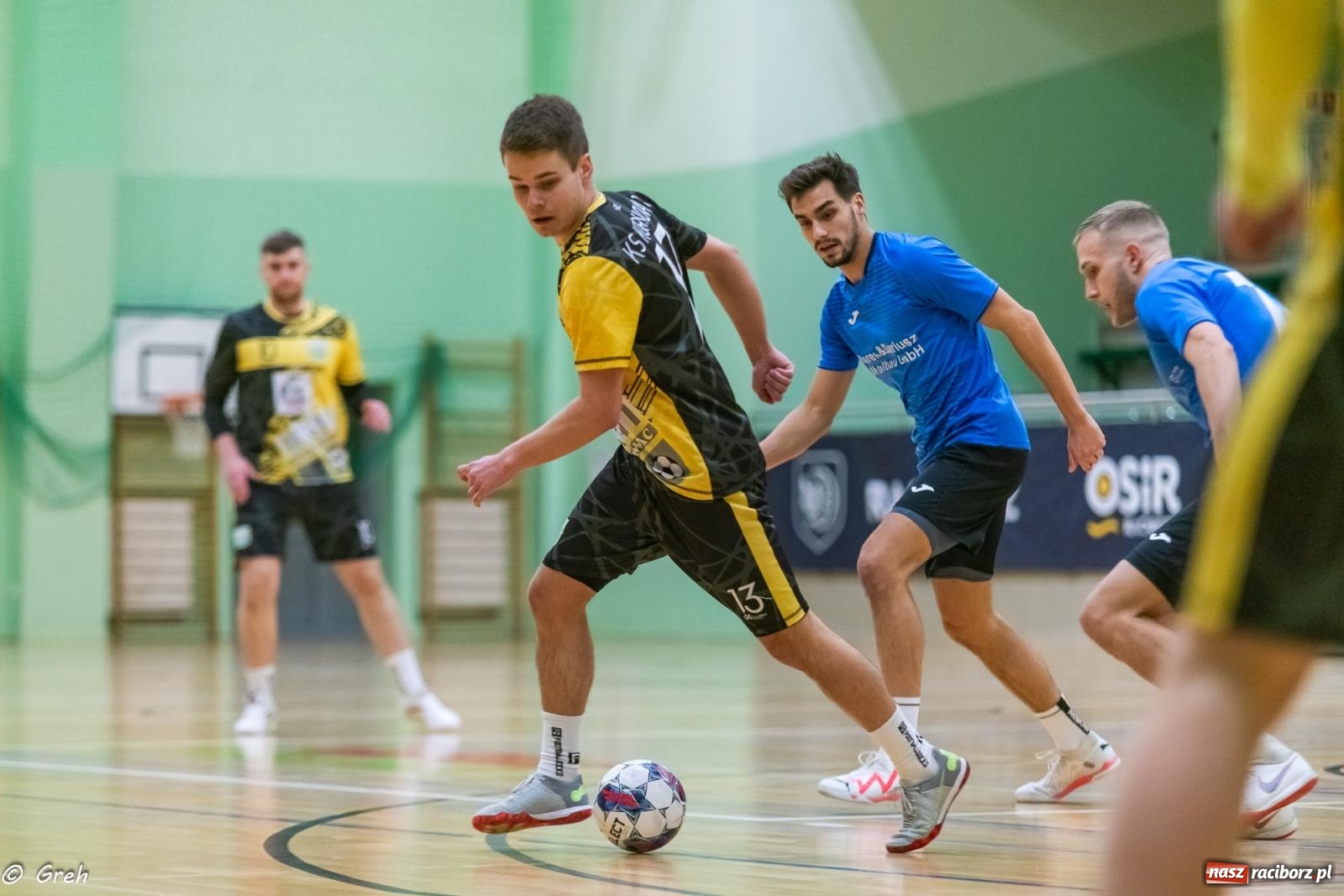 Zdjęcie w galerii na portalu naszraciborz.pl: Przedświąteczne emocje w HLPN [FOTO i WYNIKI] wiadomości z regionu