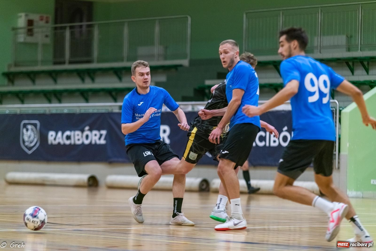 Zdjęcie w galerii na portalu naszraciborz.pl: Przedświąteczne emocje w HLPN [FOTO i WYNIKI] wiadomości z regionu