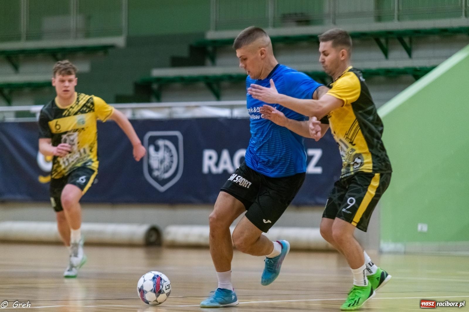 Zdjęcie w galerii na portalu naszraciborz.pl: Przedświąteczne emocje w HLPN [FOTO i WYNIKI] wiadomości z regionu