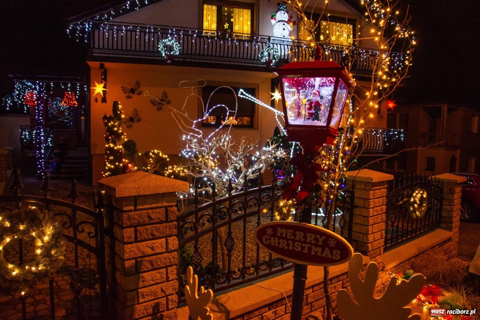Zdjęcie w galerii na portalu naszraciborz.pl: Świetlne sanie i laserowe show. Bajkowa Nowa Wioska zaprasza [FOTO i WIDEO] wiadomości z regionu