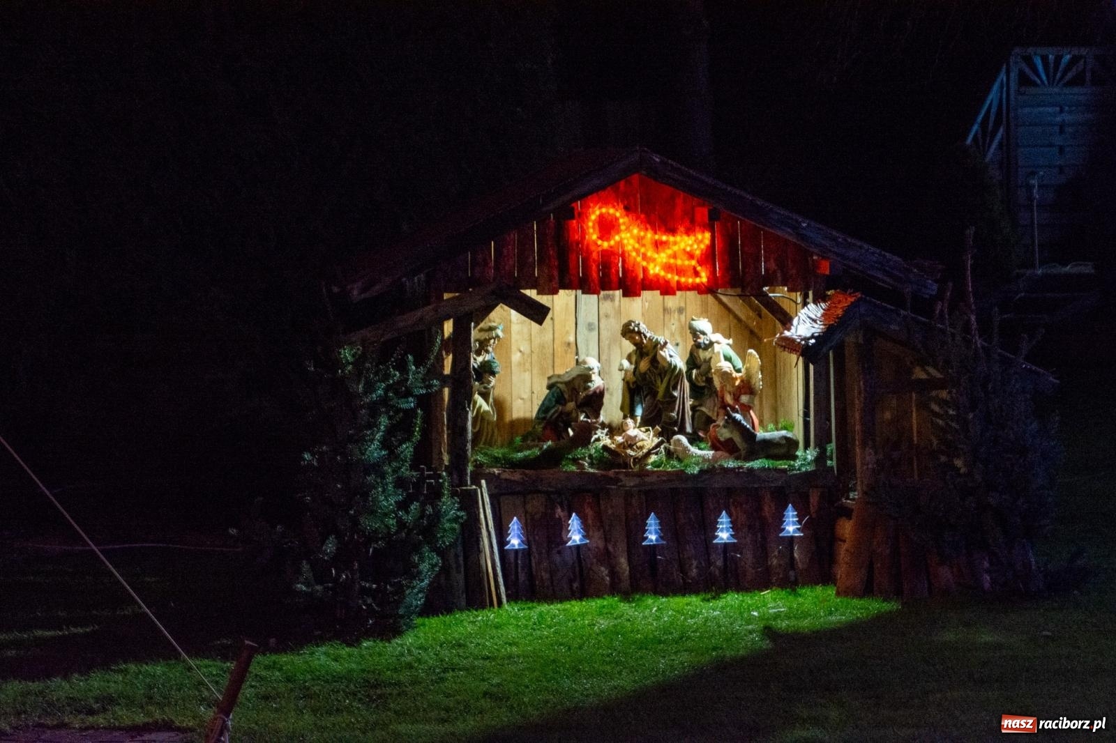 Zdjęcie w galerii na portalu naszraciborz.pl: Świetlne sanie i laserowe show. Bajkowa Nowa Wioska zaprasza [FOTO i WIDEO] wiadomości z regionu