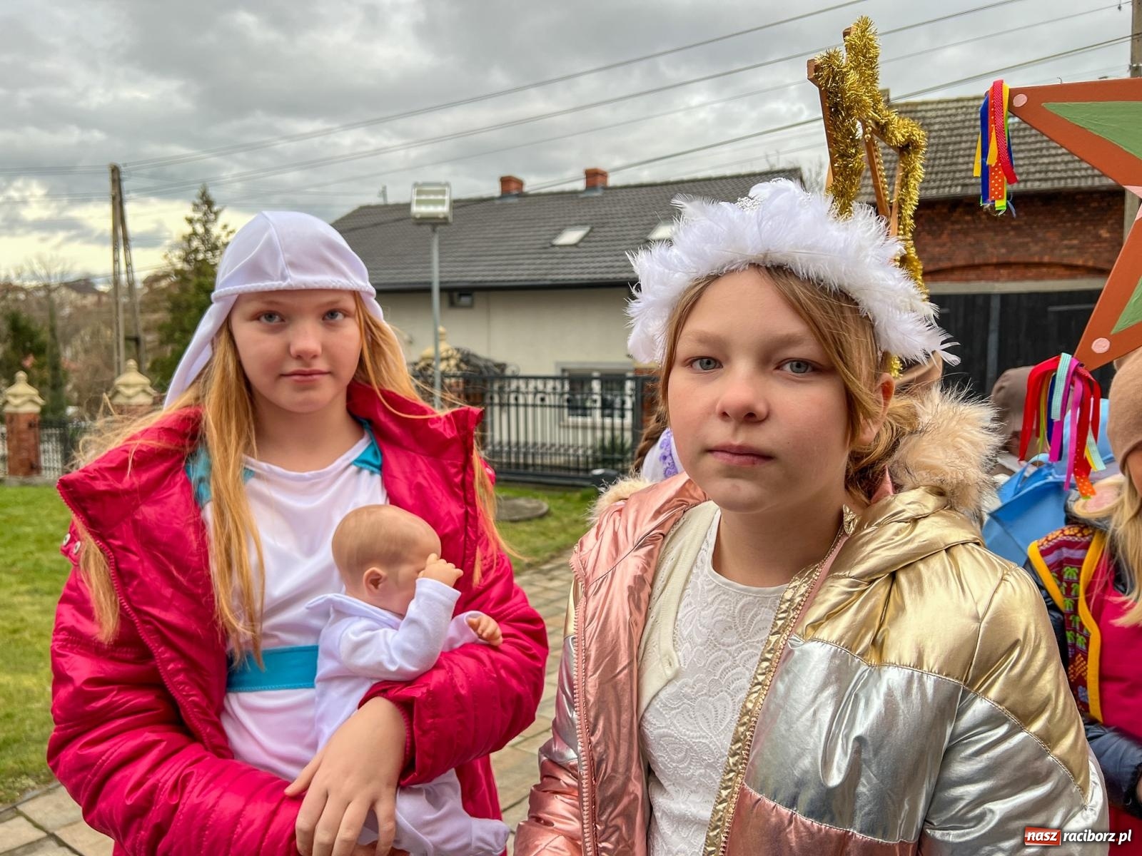 Zdjęcie w galerii na portalu naszraciborz.pl: Kolędnicy misyjni z Raciborza-Brzezia pomogą dzieciom z Kolumbii wiadomości z regionu