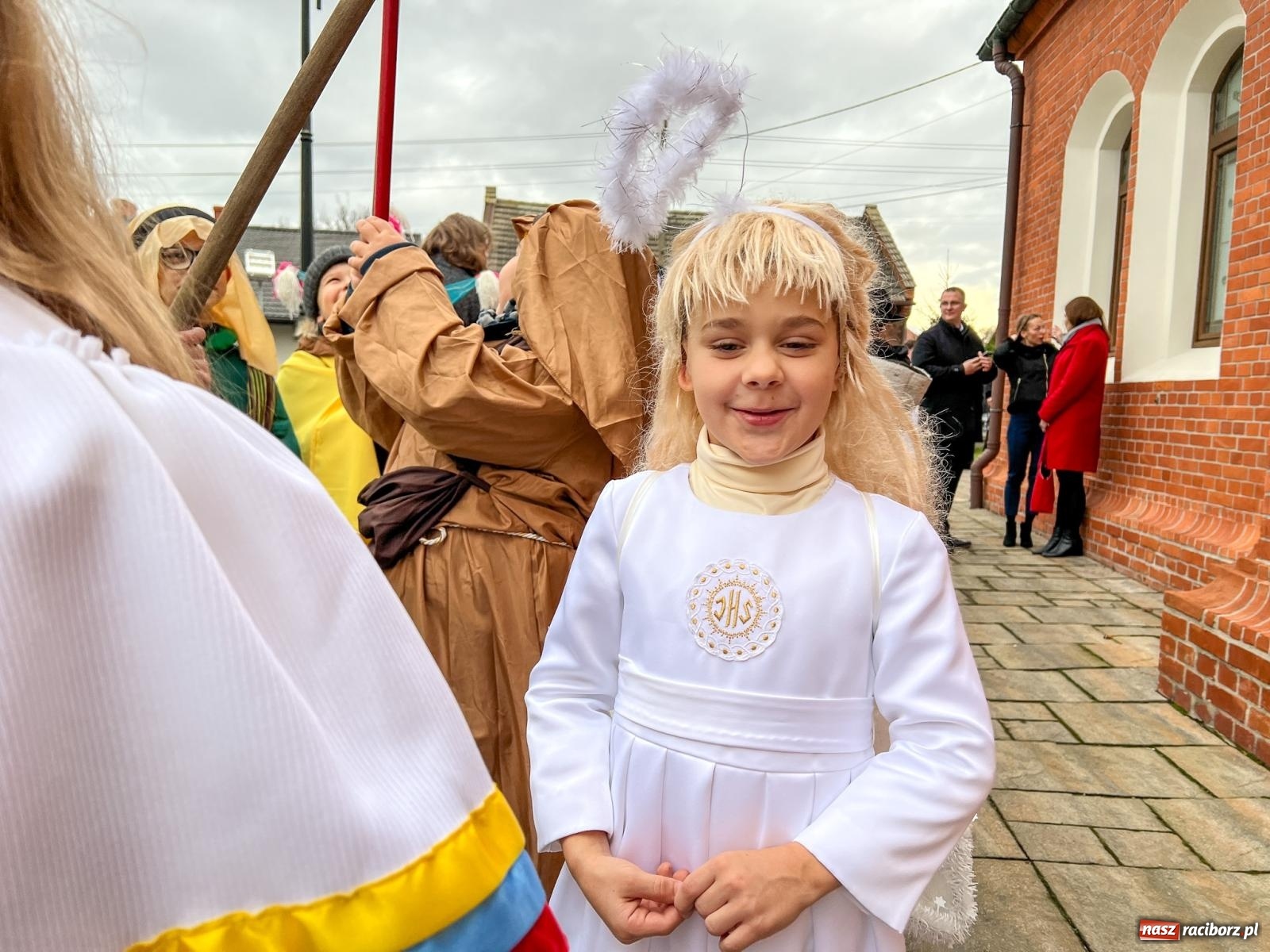 Zdjęcie w galerii na portalu naszraciborz.pl: Kolędnicy misyjni z Raciborza-Brzezia pomogą dzieciom z Kolumbii wiadomości z regionu