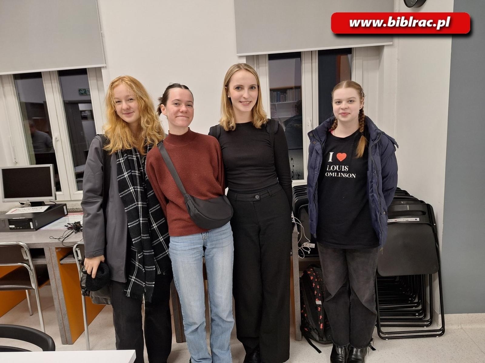 Zdjęcie w galerii na portalu naszraciborz.pl: Grudniowo-klubowo w raciborskiej bibliotece wiadomości z regionu