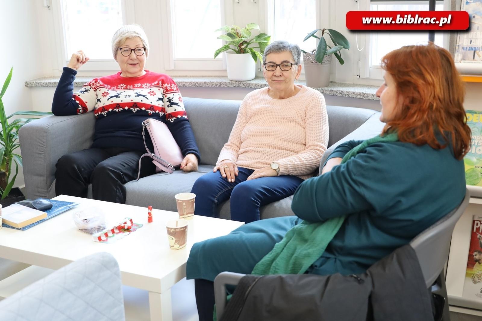 Zdjęcie w galerii na portalu naszraciborz.pl: Grudniowo-klubowo w raciborskiej bibliotece wiadomości z regionu