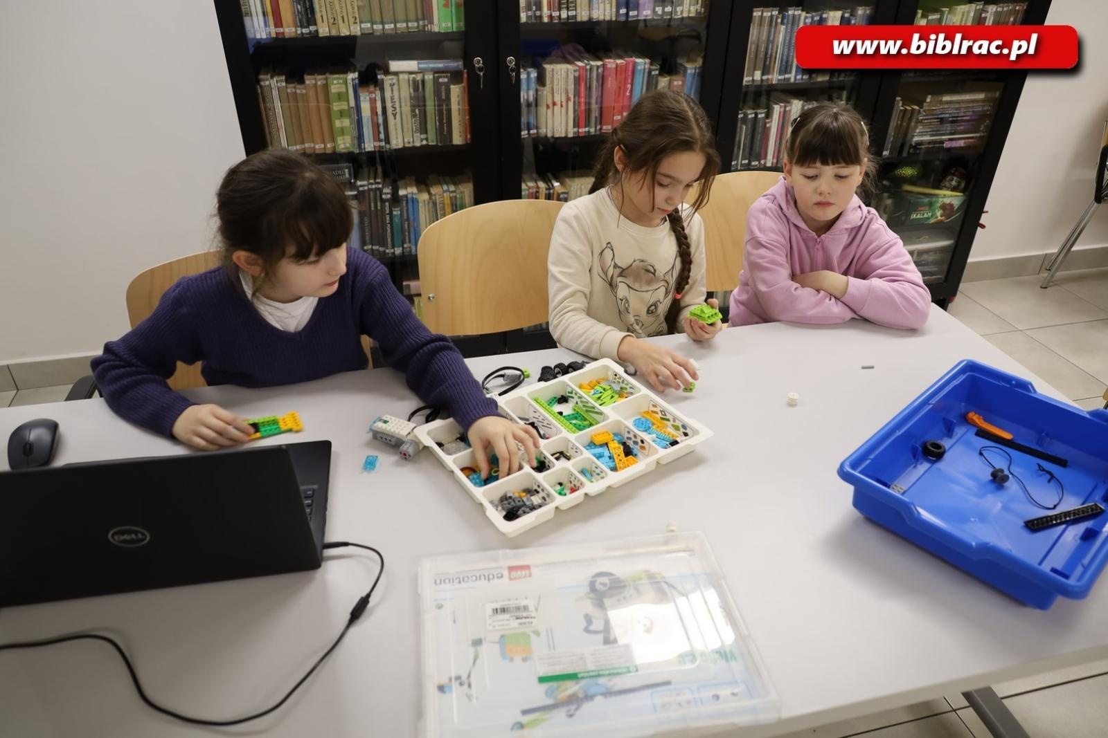 Zdjęcie w galerii na portalu naszraciborz.pl: Grudniowo-klubowo w raciborskiej bibliotece wiadomości z regionu