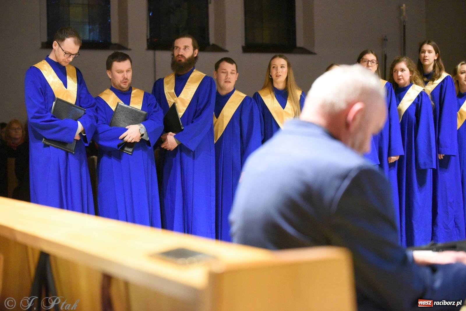 Zdjęcie w galerii na portalu naszraciborz.pl: Raciborski wieczór kolęd i pastorałek tym razem na Ocicach [FOTO i WIDEO] wiadomości z regionu