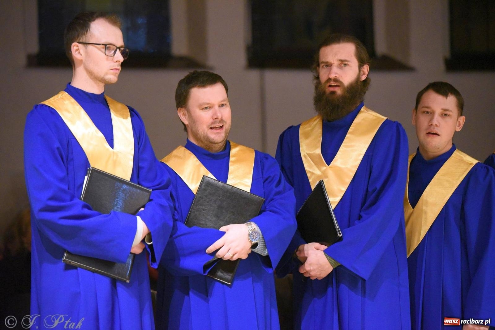 Zdjęcie w galerii na portalu naszraciborz.pl: Raciborski wieczór kolęd i pastorałek tym razem na Ocicach [FOTO i WIDEO] wiadomości z regionu