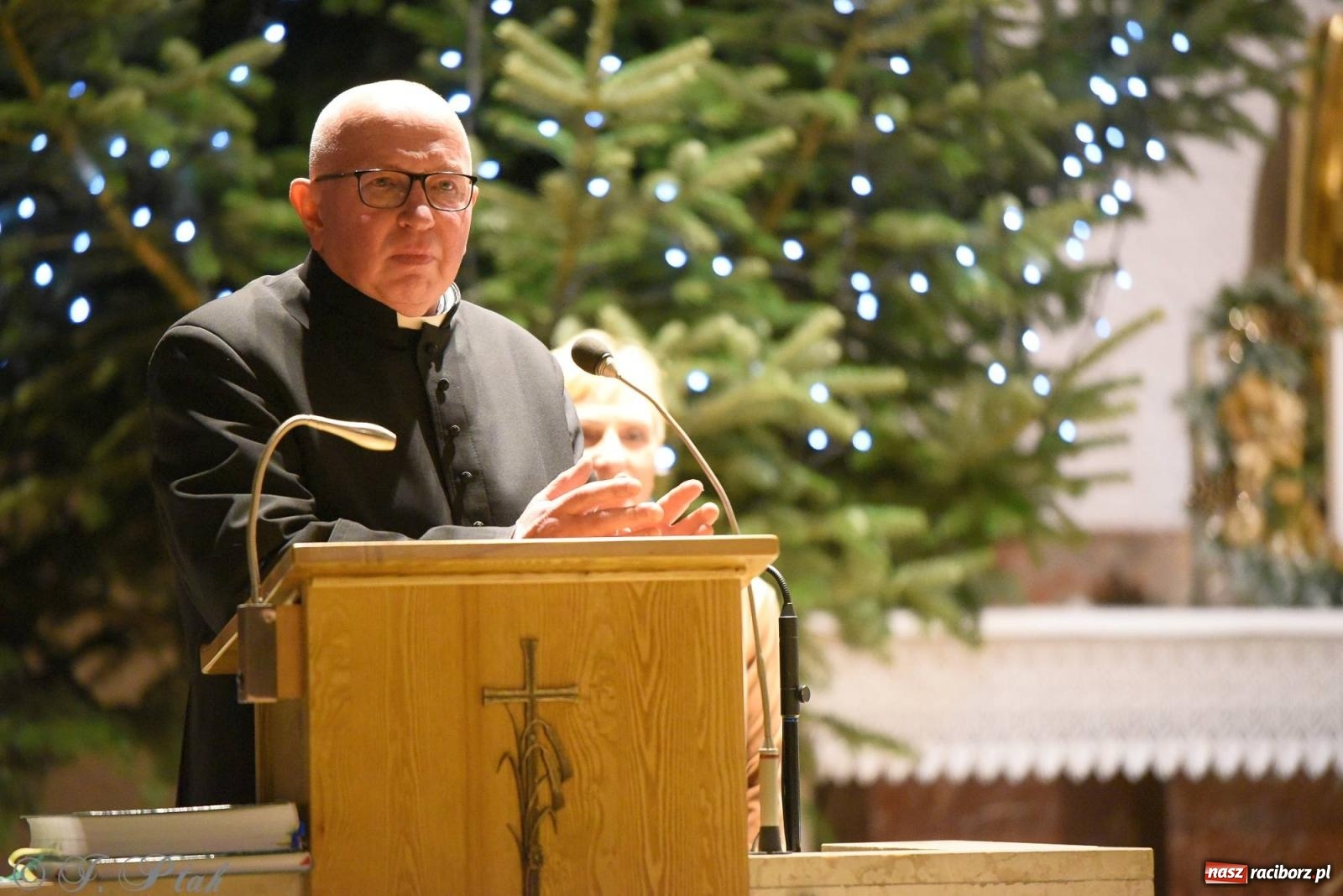 Zdjęcie w galerii na portalu naszraciborz.pl: Raciborski wieczór kolęd i pastorałek tym razem na Ocicach [FOTO i WIDEO] wiadomości z regionu