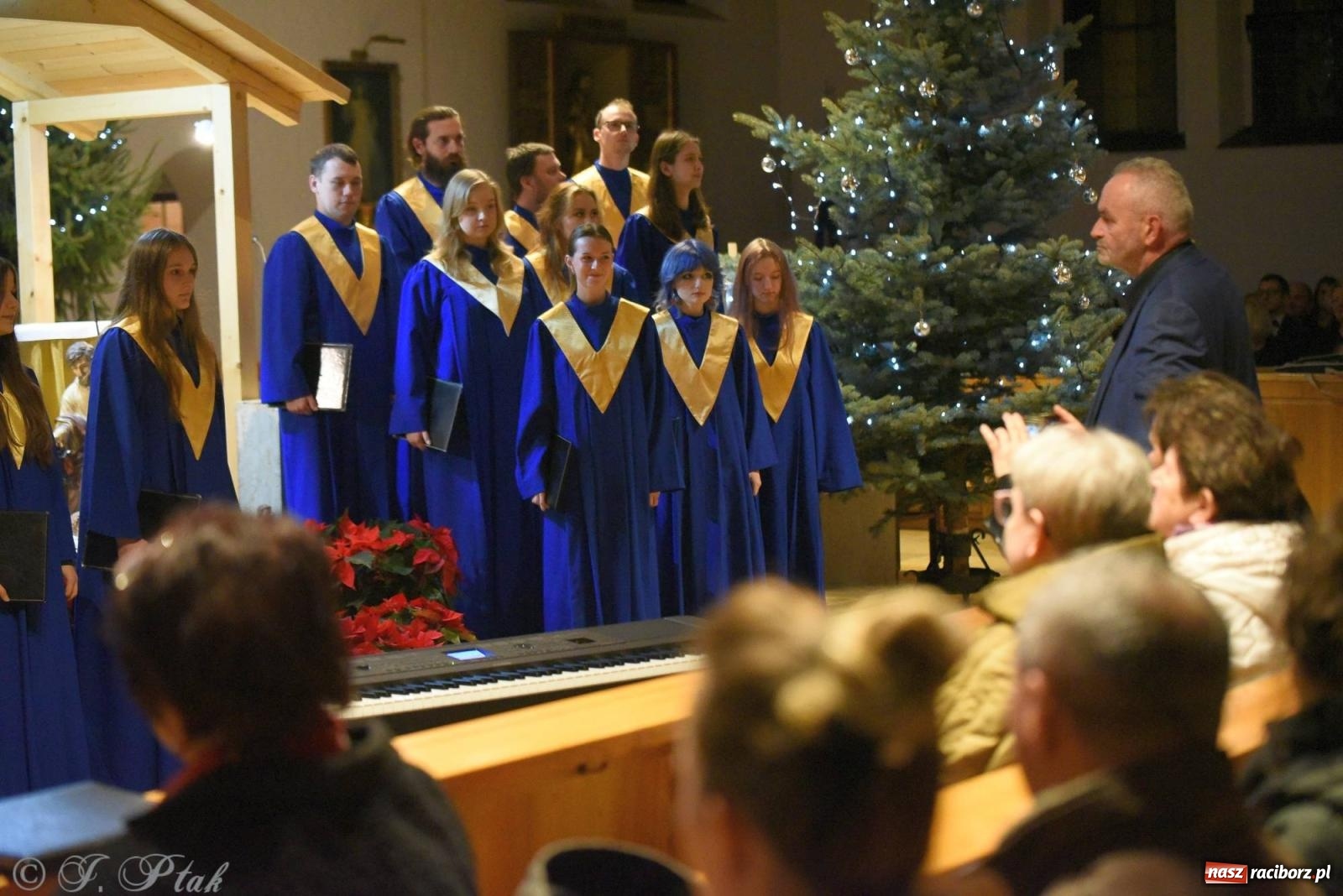 Zdjęcie w galerii na portalu naszraciborz.pl: Raciborski wieczór kolęd i pastorałek tym razem na Ocicach [FOTO i WIDEO] wiadomości z regionu