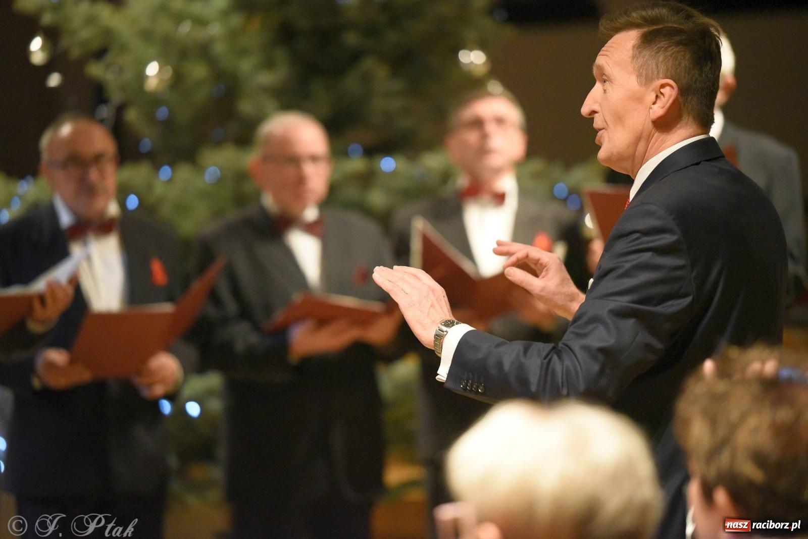 Zdjęcie w galerii na portalu naszraciborz.pl: Raciborski wieczór kolęd i pastorałek tym razem na Ocicach [FOTO i WIDEO] wiadomości z regionu