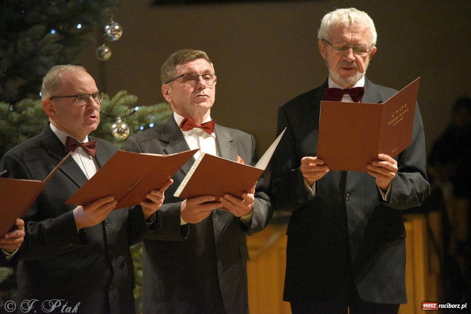 Zdjęcie w galerii na portalu naszraciborz.pl: Raciborski wieczór kolęd i pastorałek tym razem na Ocicach [FOTO i WIDEO] wiadomości z regionu