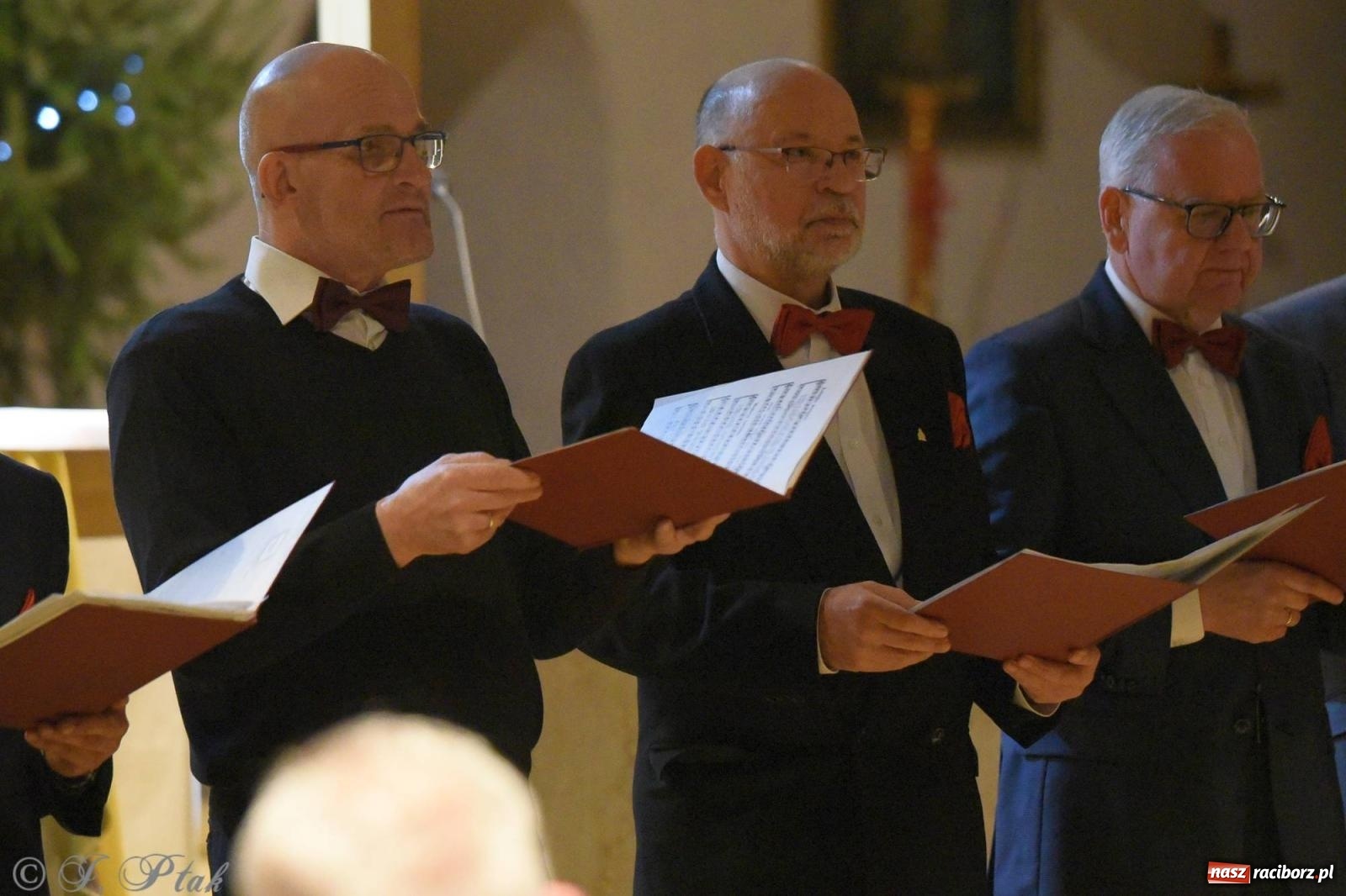 Zdjęcie w galerii na portalu naszraciborz.pl: Raciborski wieczór kolęd i pastorałek tym razem na Ocicach [FOTO i WIDEO] wiadomości z regionu