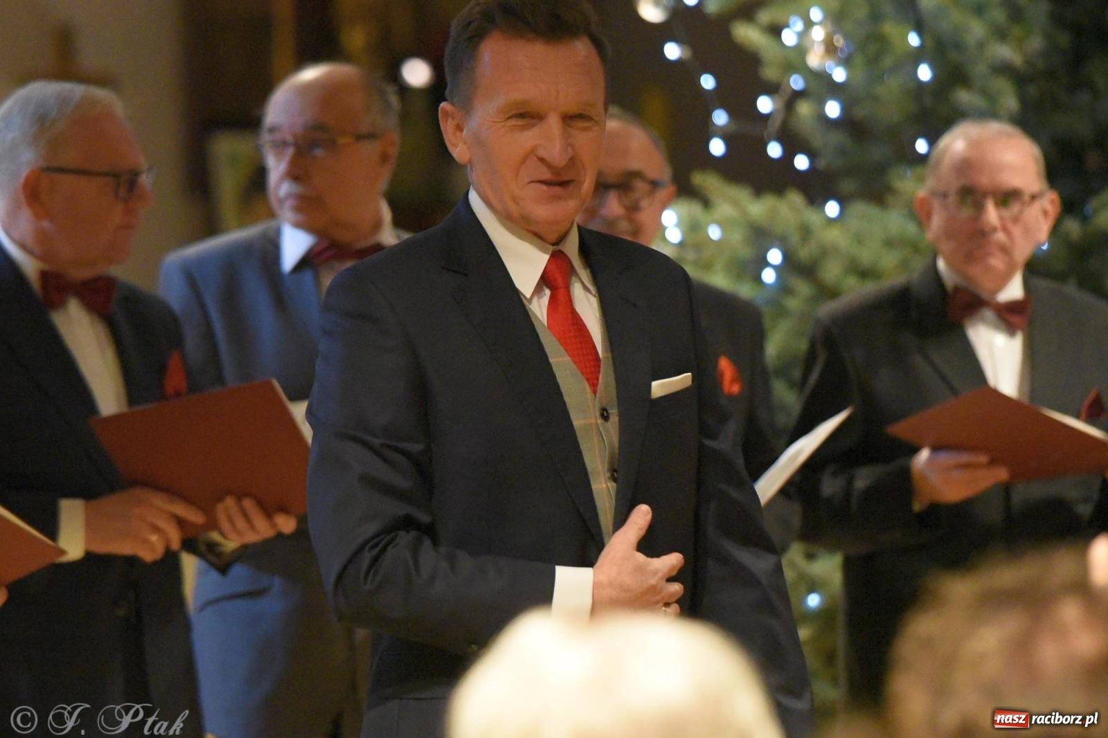 Zdjęcie w galerii na portalu naszraciborz.pl: Raciborski wieczór kolęd i pastorałek tym razem na Ocicach [FOTO i WIDEO] wiadomości z regionu