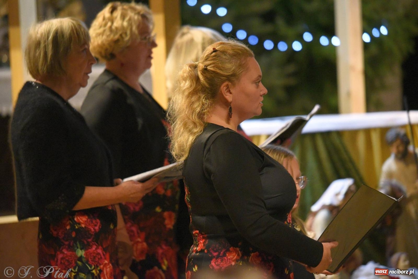 Zdjęcie w galerii na portalu naszraciborz.pl: Raciborski wieczór kolęd i pastorałek tym razem na Ocicach [FOTO i WIDEO] wiadomości z regionu