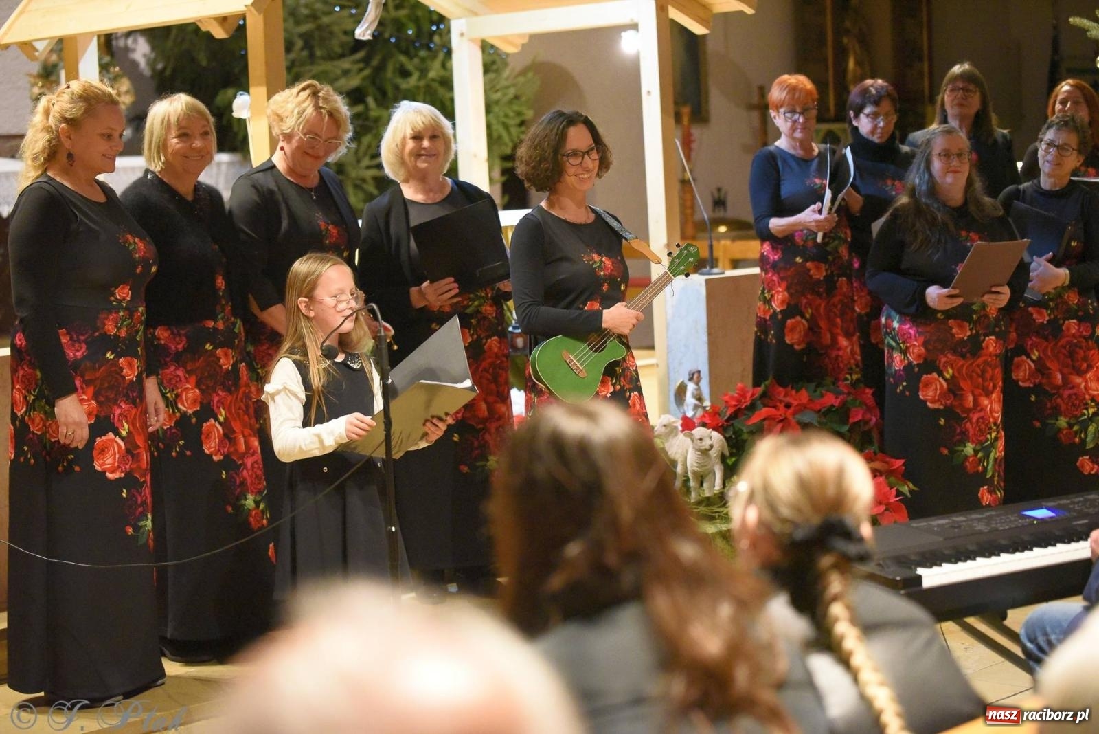 Zdjęcie w galerii na portalu naszraciborz.pl: Raciborski wieczór kolęd i pastorałek tym razem na Ocicach [FOTO i WIDEO] wiadomości z regionu