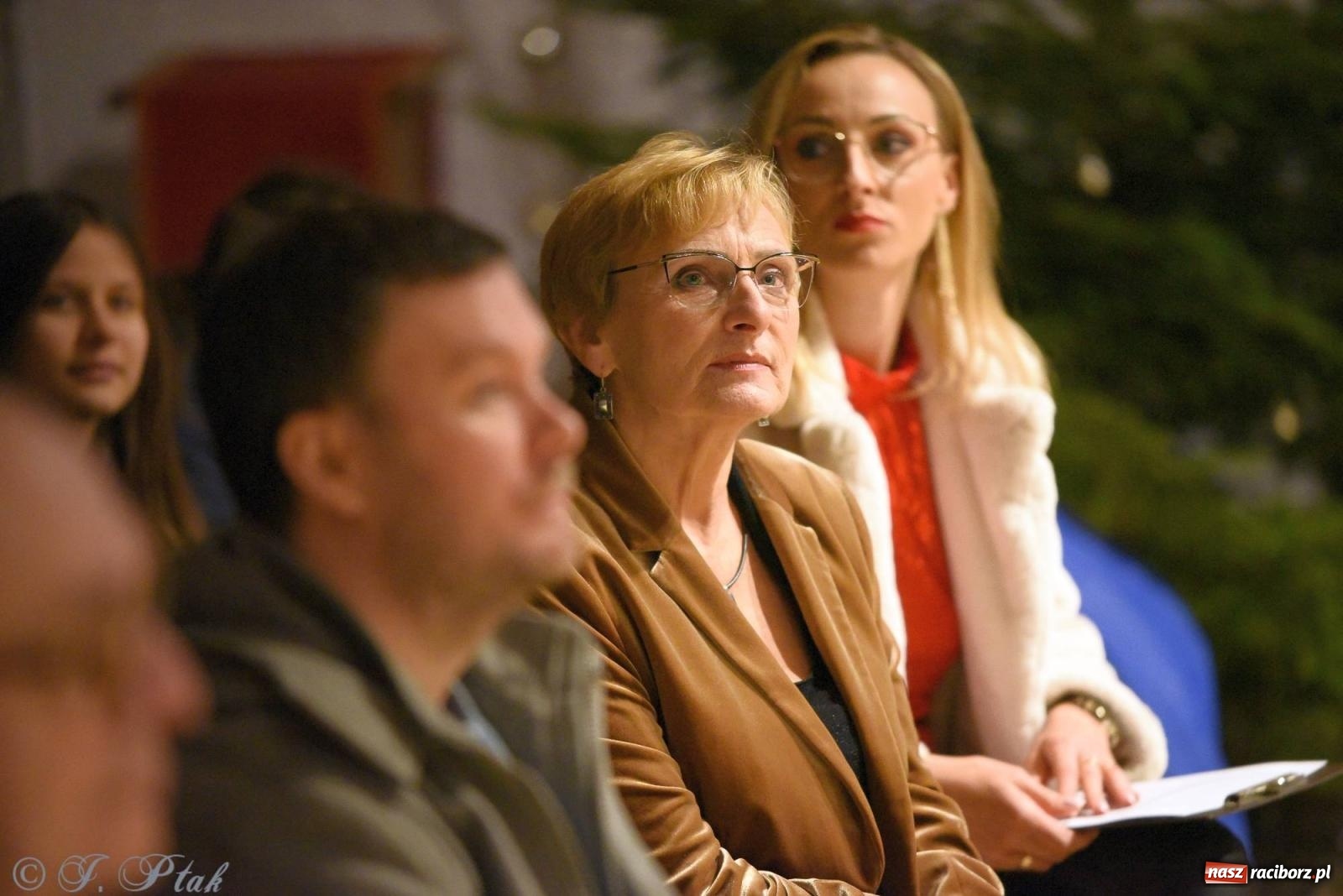 Zdjęcie w galerii na portalu naszraciborz.pl: Raciborski wieczór kolęd i pastorałek tym razem na Ocicach [FOTO i WIDEO] wiadomości z regionu