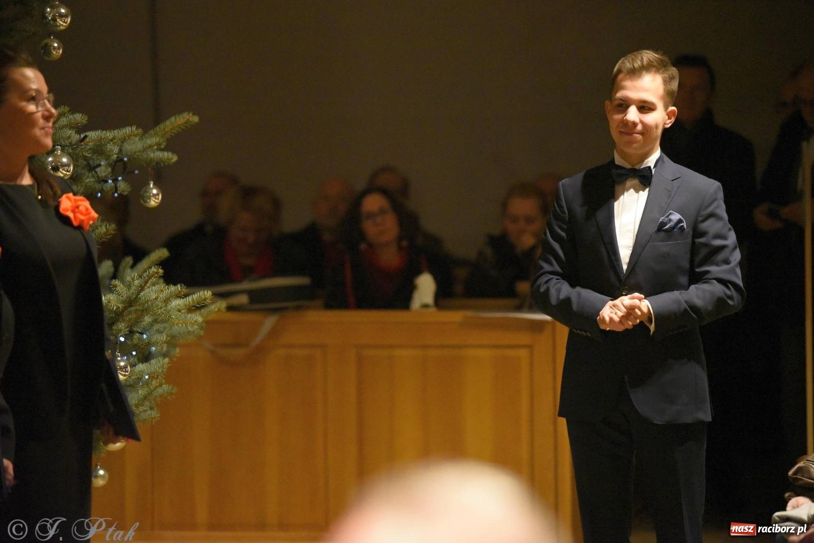 Zdjęcie w galerii na portalu naszraciborz.pl: Raciborski wieczór kolęd i pastorałek tym razem na Ocicach [FOTO i WIDEO] wiadomości z regionu