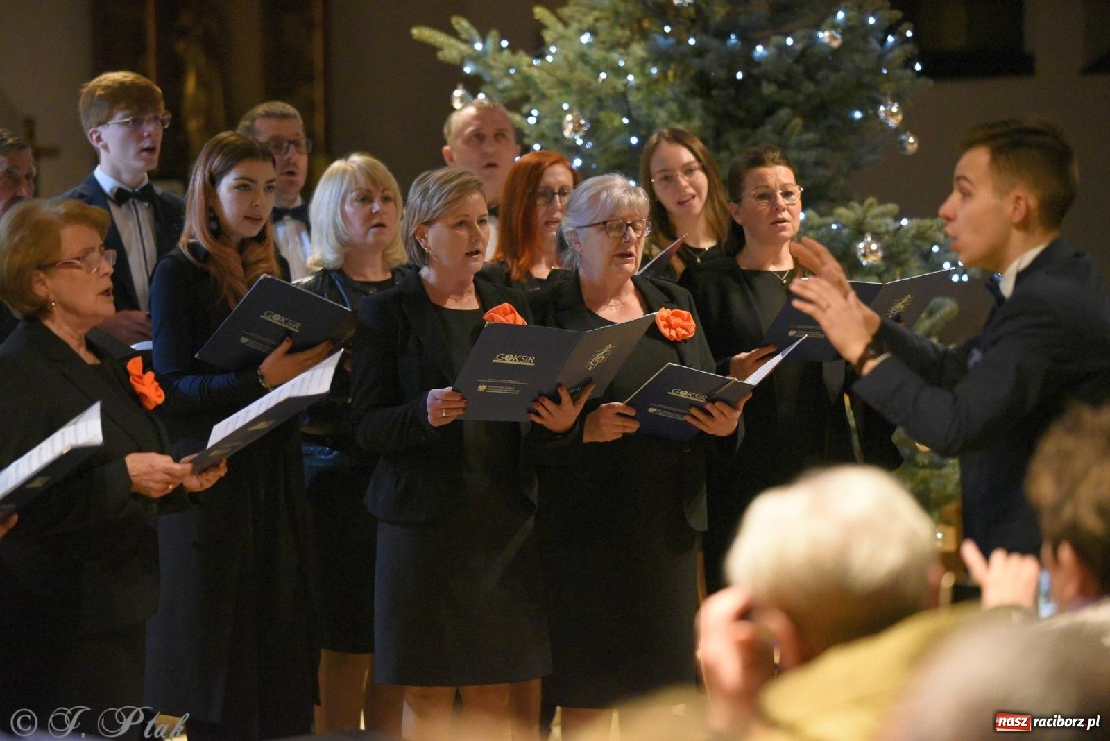 Zdjęcie w galerii na portalu naszraciborz.pl: Raciborski wieczór kolęd i pastorałek tym razem na Ocicach [FOTO i WIDEO] wiadomości z regionu