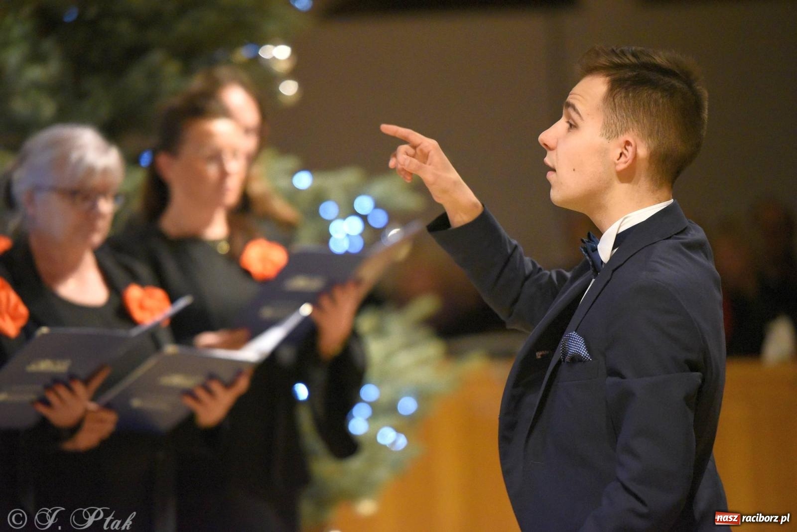 Zdjęcie w galerii na portalu naszraciborz.pl: Raciborski wieczór kolęd i pastorałek tym razem na Ocicach [FOTO i WIDEO] wiadomości z regionu