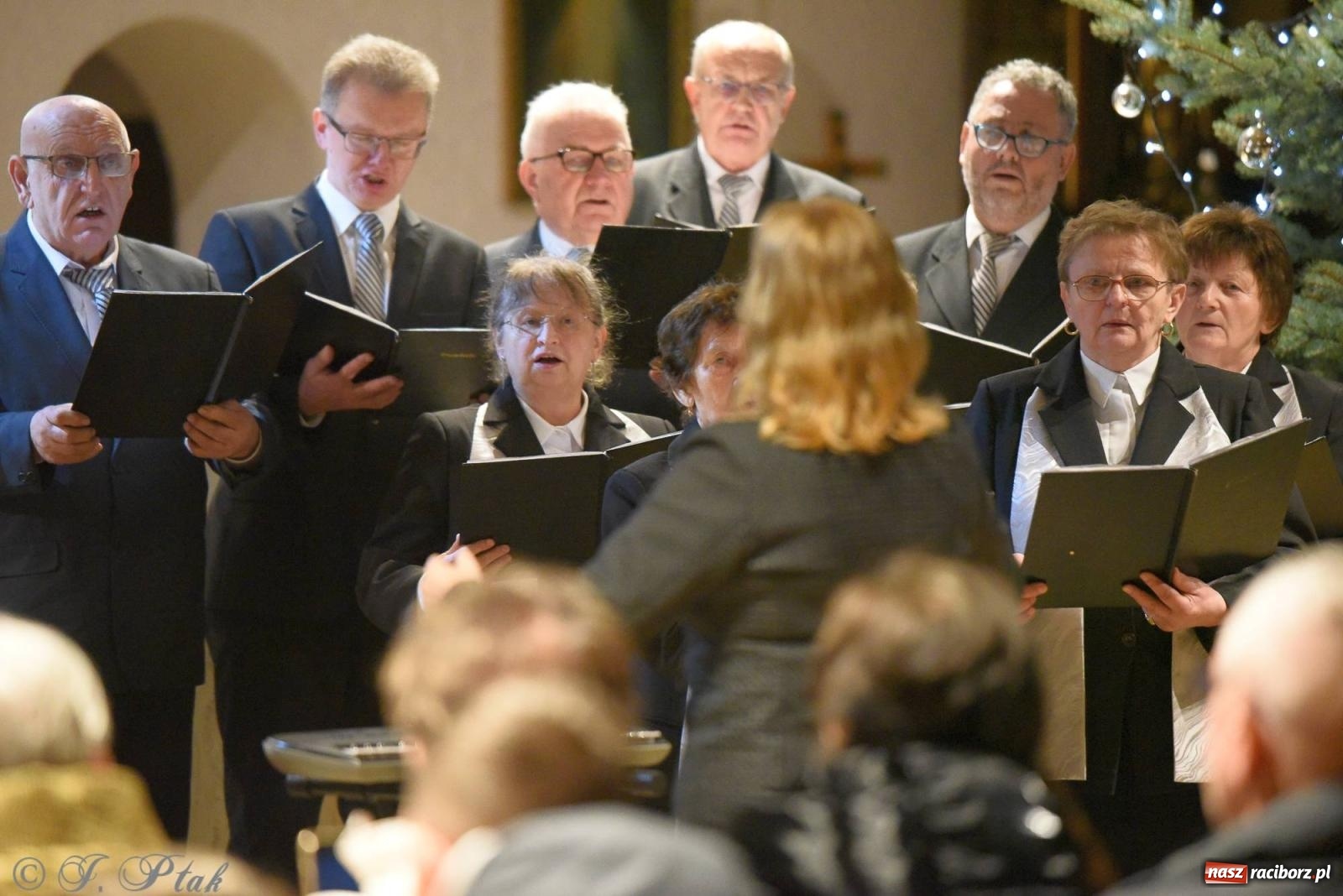 Zdjęcie w galerii na portalu naszraciborz.pl: Raciborski wieczór kolęd i pastorałek tym razem na Ocicach [FOTO i WIDEO] wiadomości z regionu