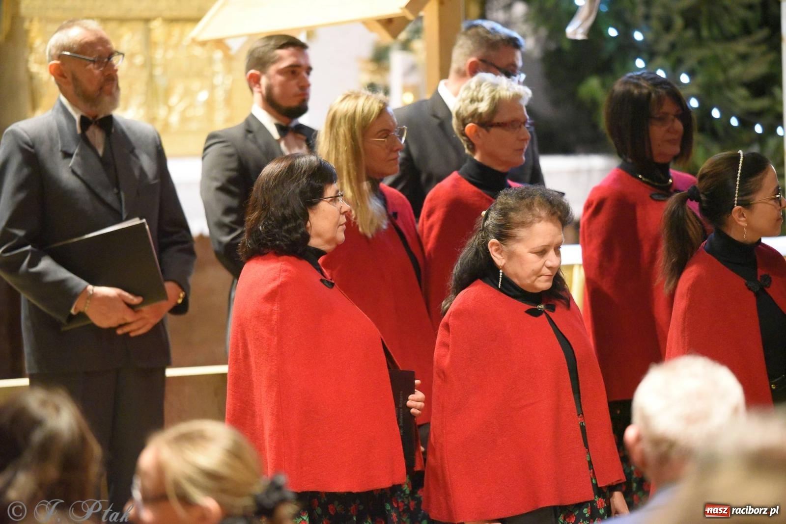 Zdjęcie w galerii na portalu naszraciborz.pl: Raciborski wieczór kolęd i pastorałek tym razem na Ocicach [FOTO i WIDEO] wiadomości z regionu